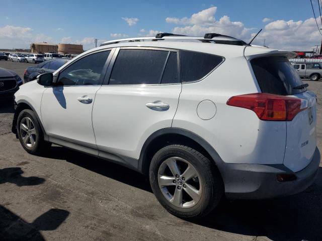 2T3RFREV8FW391854 - 2015 TOYOTA RAV4 XLE WHITE photo 2