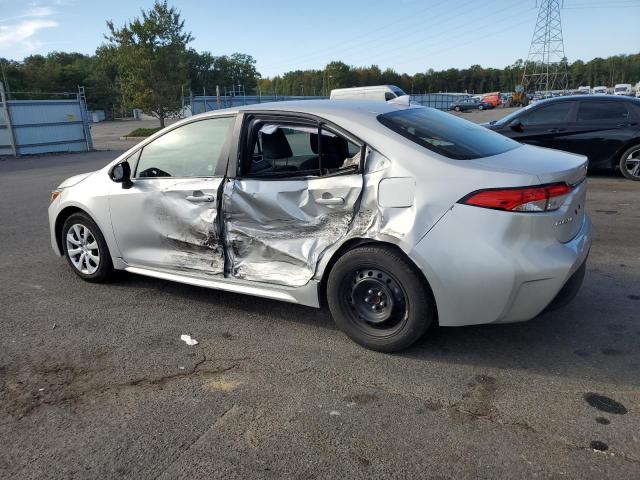 5YFB4MDEXRP127898 - 2024 TOYOTA COROLLA LE Silber Foto 2