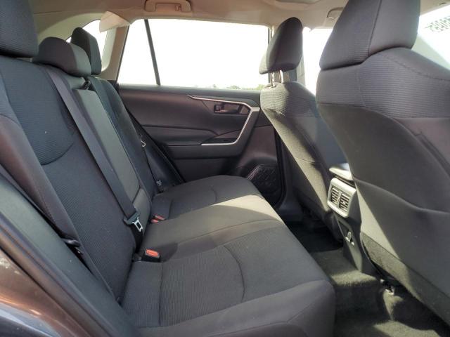 2T3F1RFV9RW429080 - 2024 TOYOTA RAV4 LE Grau Foto 11