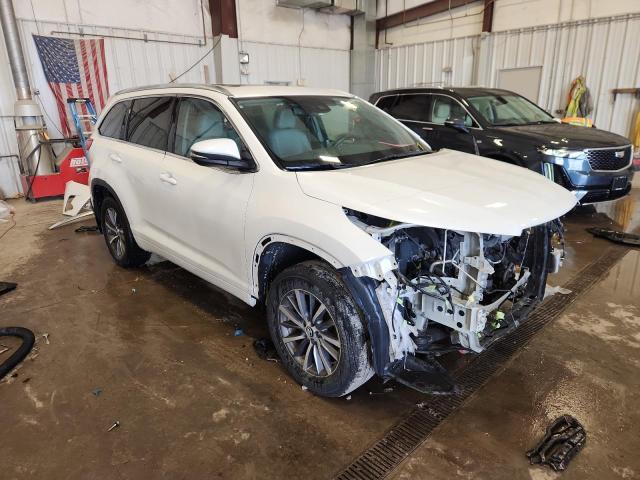 5TDJZRFH8HS512576 - 2017 TOYOTA HIGHLANDER SE WHITE photo 4