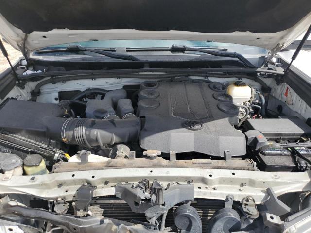 JTEZU5JR9F5088298 - 2015 TOYOTA 4RUNNER SR5 WHITE photo 12