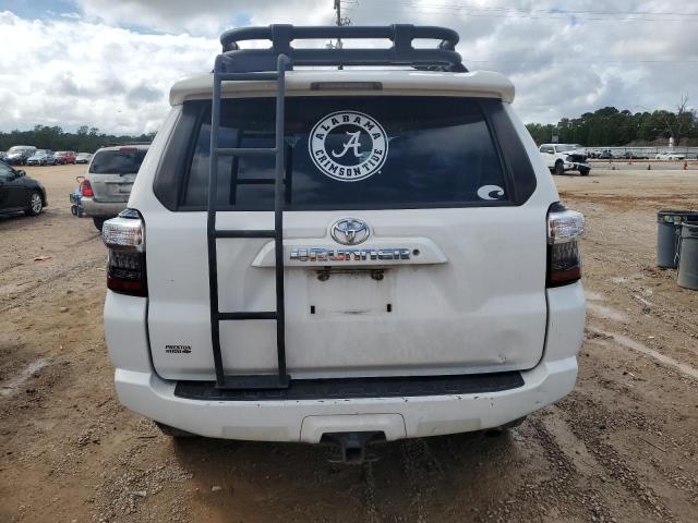 JTEZU5JR9F5088298 - 2015 TOYOTA 4RUNNER SR5 WHITE photo 6