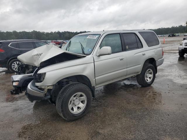 2000 TOYOTA 4RUNNER SR5, 