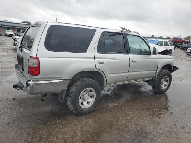 JT3GN86RXY0173416 - 2000 TOYOTA 4RUNNER SR5 SILVER photo 3