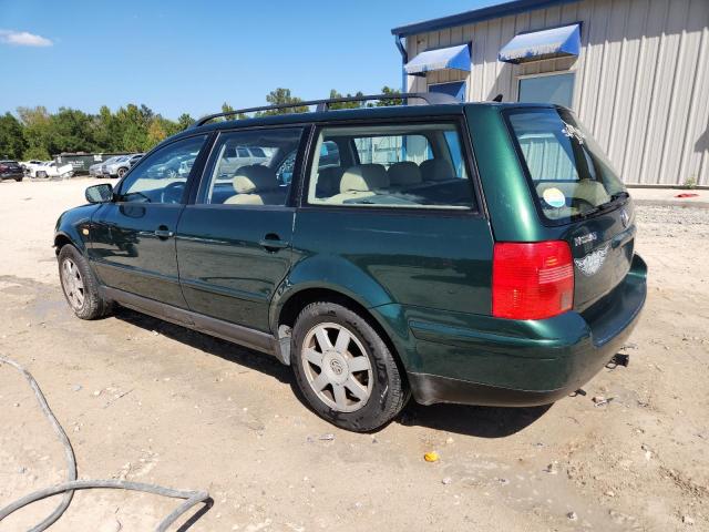 WVWNA63B6XE388707 - 1999 VOLKSWAGEN PASSAT GLS GREEN photo 2