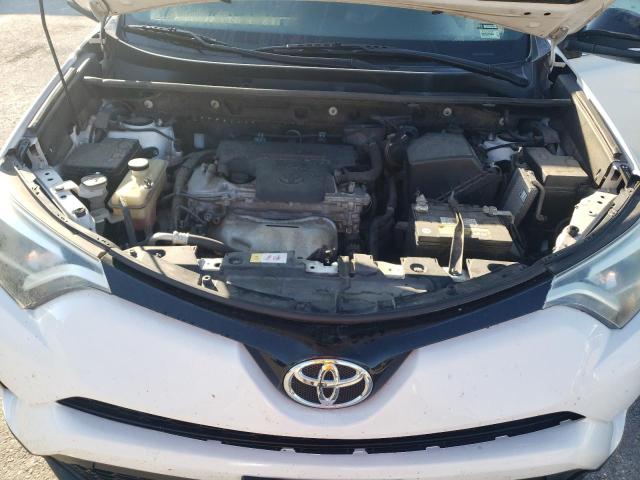 JTMJFREVXGD183454 - 2016 TOYOTA RAV4 SE WHITE photo 12