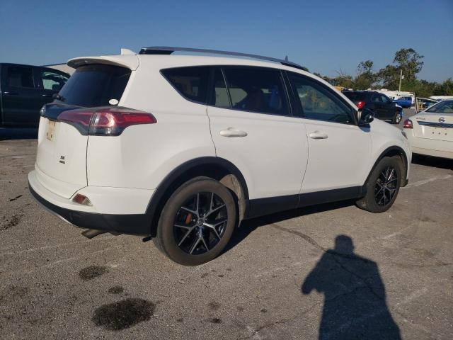 JTMJFREVXGD183454 - 2016 TOYOTA RAV4 SE WHITE photo 3