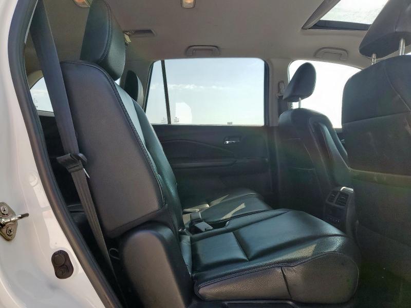5FNYF6H55HB045212 - 2017 HONDA PILOT EXL WHITE photo 11
