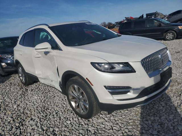 5LMCJ2D94KUL46538 - 2019 LINCOLN MKC SELECT WHITE photo 4