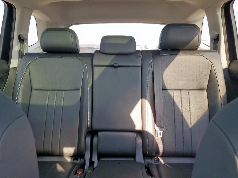 3VVNB7AX0RM183836 - 2024 VOLKSWAGEN TIGUAN SE Schwarz Foto 10