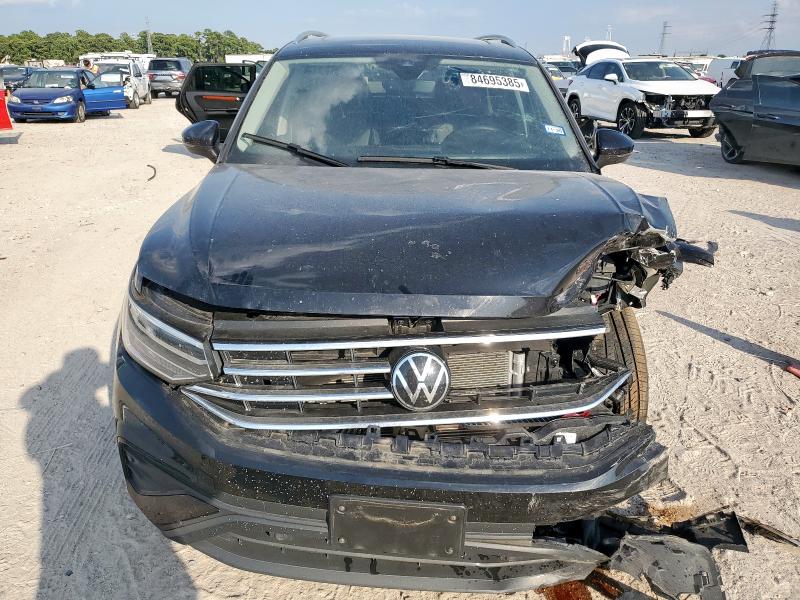 3VVNB7AX0RM183836 - 2024 VOLKSWAGEN TIGUAN SE Schwarz Foto 5