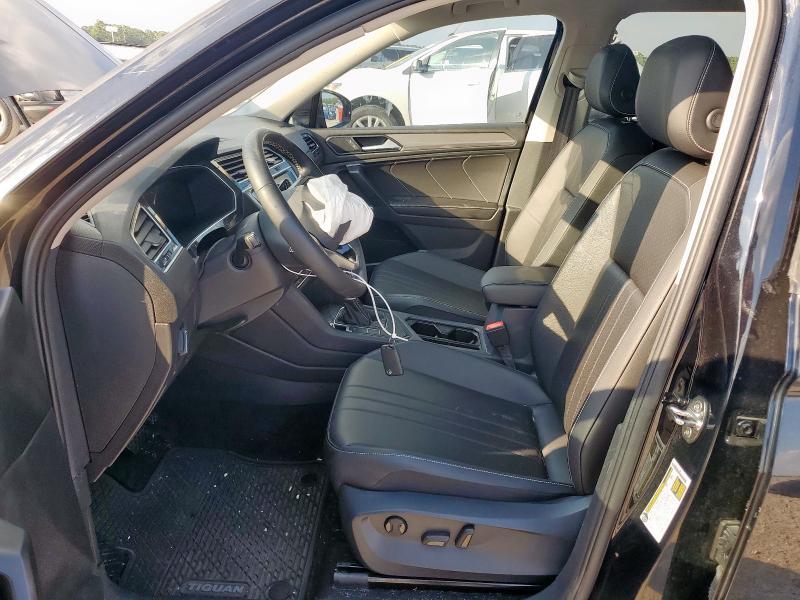 3VVNB7AX0RM183836 - 2024 VOLKSWAGEN TIGUAN SE Schwarz Foto 7