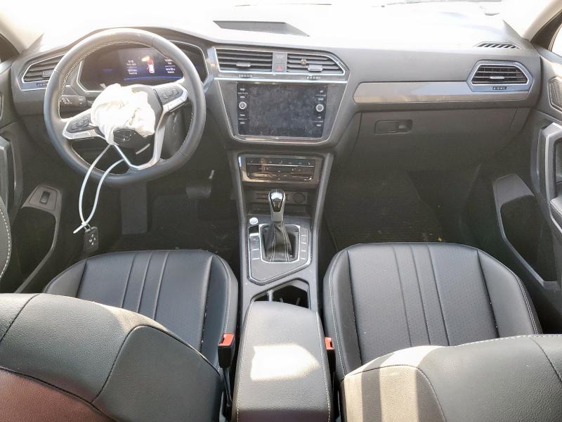 3VVNB7AX0RM183836 - 2024 VOLKSWAGEN TIGUAN SE Schwarz Foto 8