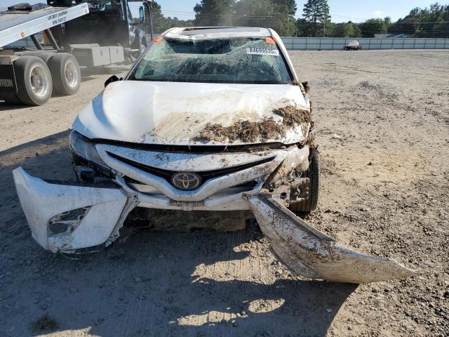 4T1B11HK4KU220413 - 2019 TOYOTA CAMRY L WHITE photo 5