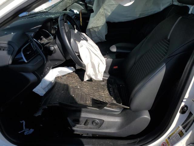 4T1B11HK4KU220413 - 2019 TOYOTA CAMRY L WHITE photo 7