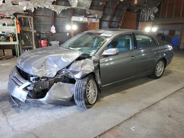 2006 TOYOTA AVALON XL, 