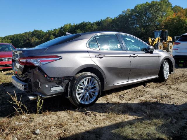4T1B11HKXKU757819 - 2019 TOYOTA CAMRY L GRAY photo 3
