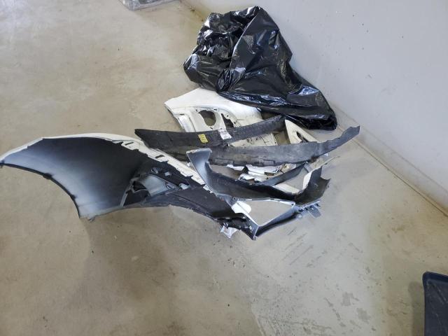 4T1B11HK3JU076920 - 2018 TOYOTA CAMRY L WHITE photo 12