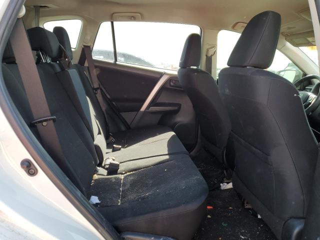 JTMBFREV5GJ065608 - 2016 TOYOTA RAV4 LE WHITE photo 11