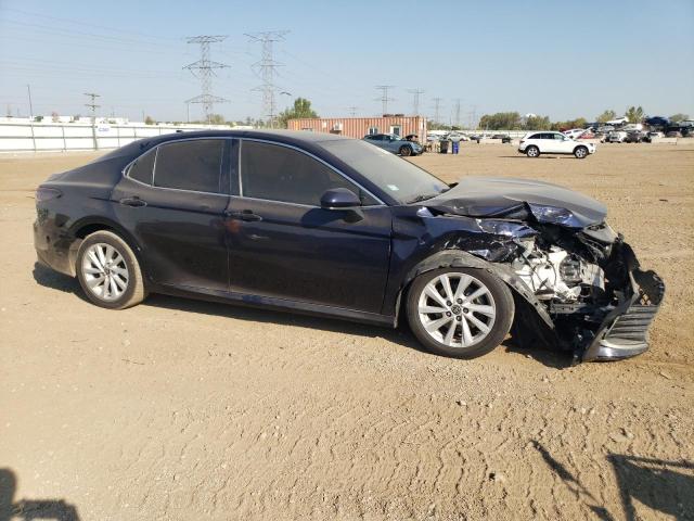 4T1C11AK8NU685926 - 2022 TOYOTA CAMRY LE BLUE photo 4