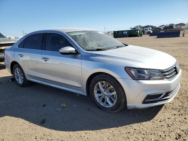 1VWAT7A31HC085449 - 2017 VOLKSWAGEN PASSAT S SILVER photo 4