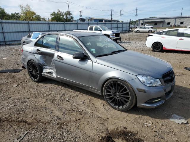 WDDGF8BB1CR235071 - 2012 MERCEDES-BENZ C 300 4MATIC GRAY photo 4