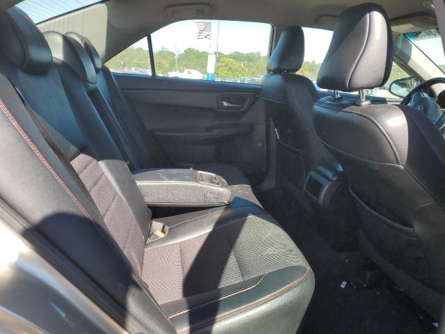 4T1BF1FK6GU164034 - 2016 TOYOTA CAMRY LE SILVER photo 10