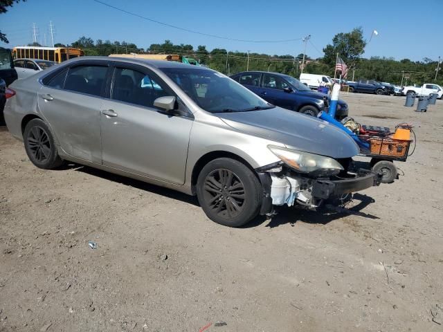 4T1BF1FK6GU164034 - 2016 TOYOTA CAMRY LE SILVER photo 4