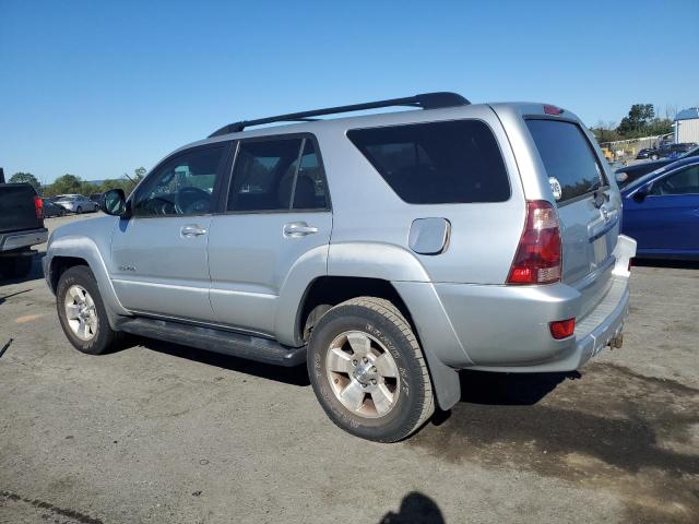 JTEBU14R448012697 - 2004 TOYOTA 4RUNNER SR5 SILVER photo 2