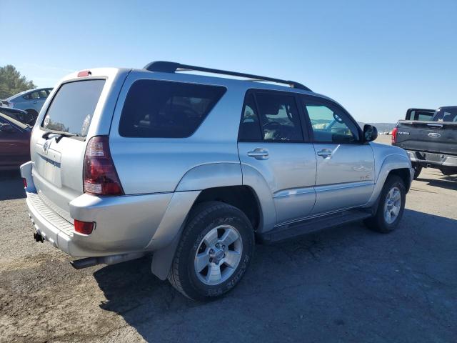 JTEBU14R448012697 - 2004 TOYOTA 4RUNNER SR5 SILVER photo 3
