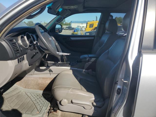 JTEBU14R448012697 - 2004 TOYOTA 4RUNNER SR5 SILVER photo 7