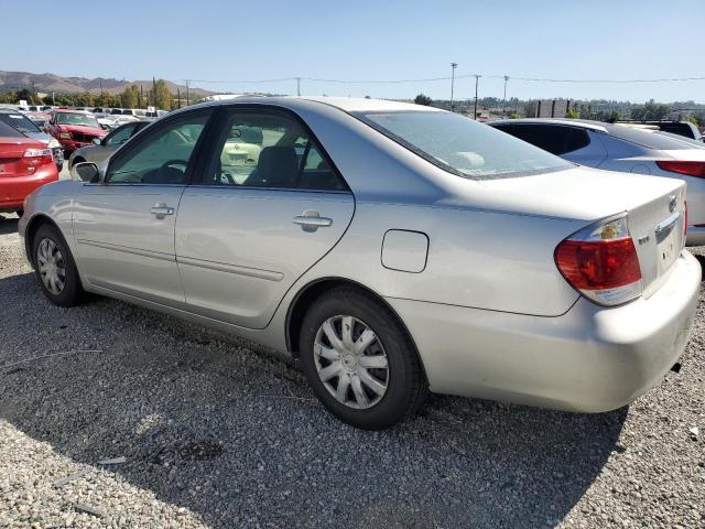 4T1BE32KX6U657010 - 2006 TOYOTA CAMRY LE ვერცხლისფერი ფოტო 2