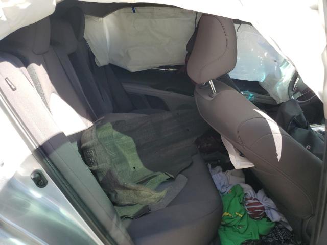 4T1B11HK5KU825573 - 2019 TOYOTA CAMRY L 银色 照片 10