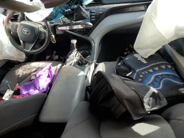 4T1B11HK5KU825573 - 2019 TOYOTA CAMRY L 银色 照片 8