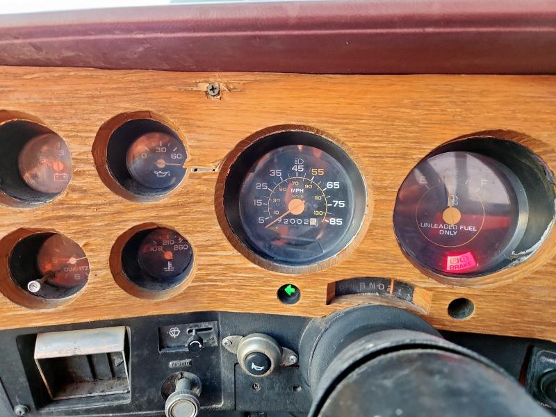 1GCEC14H3DS167854 - 1983 CHEVROLET C10 BLACK photo 9