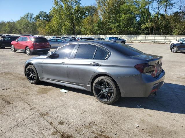 WBA8D9G33HNU62401 - 2017 BMW 330 XI Արծաթագույն լուսանկար 2