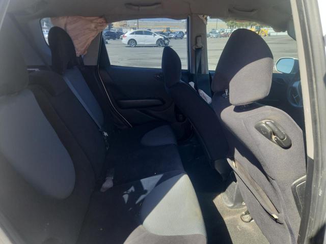 JHMGD38637S047517 - 2007 HONDA FIT S WHITE photo 10