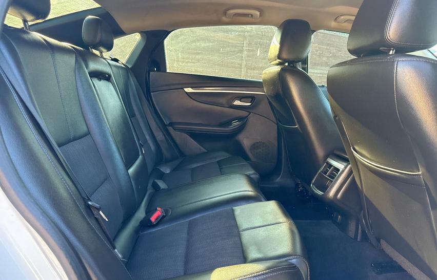 1G1105S3XHU129112 - 2017 CHEVROLET IMPALA LT WHITE photo 6