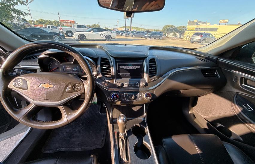 1G1105S3XHU129112 - 2017 CHEVROLET IMPALA LT WHITE photo 9