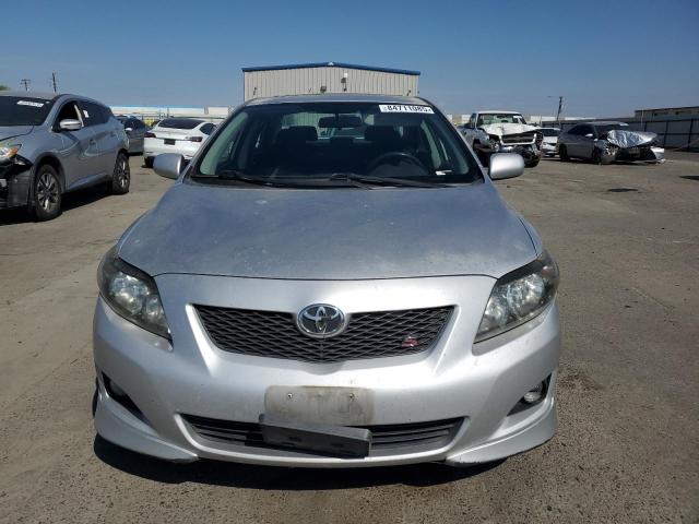 1NXBU40E39Z134096 - 2009 TOYOTA COROLLA BASE Արծաթագույն լուսանկար 5