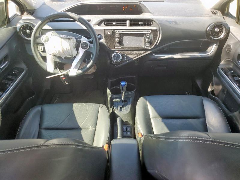 JTDKDTB39G1130210 - 2016 TOYOTA PRIUS C SILVER photo 8