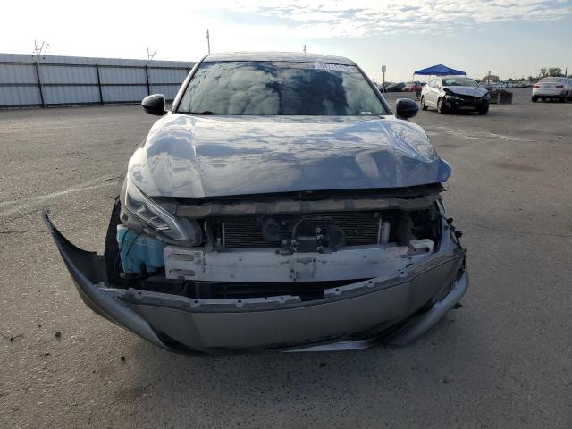 1N4BL4CV9KN305300 - 2019 NISSAN ALTIMA SR ნაცრისფერი ფოტო 5