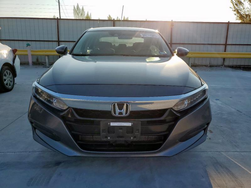 1HGCV1F17JA026094 - 2018 HONDA ACCORD LX Gri fotoğraf 5