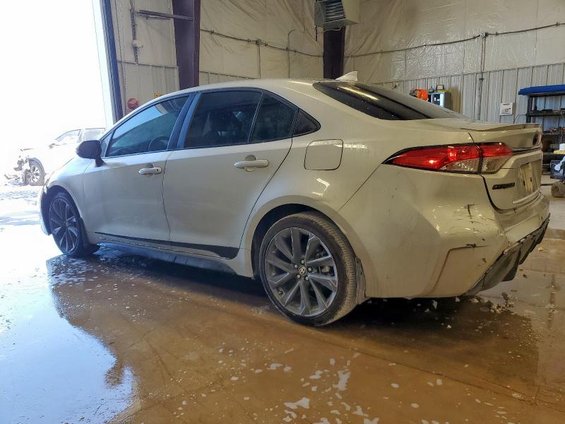 5YFS4MCE4RP198032 - 2024 TOYOTA COROLLA SE Серебристый фото 2