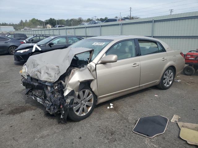 2005 TOYOTA AVALON XL, 