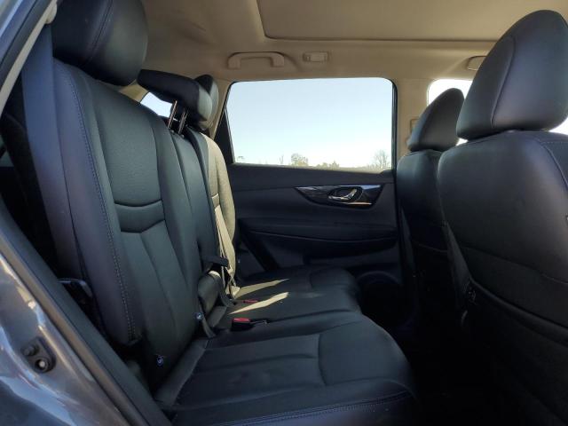 5N1AT2MV7JC836039 - 2018 NISSAN ROGUE S Серый фото 11