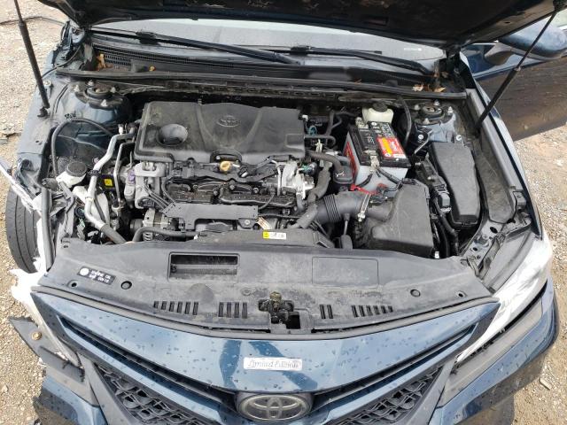 4T1B11HK6JU626532 - 2018 TOYOTA CAMRY L BLUE photo 11