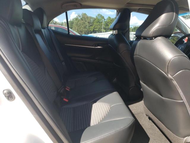 4T1G11AK7LU989974 - 2020 TOYOTA CAMRY SE WHITE photo 10