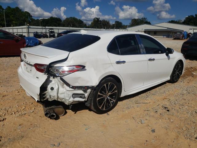4T1G11AK7LU989974 - 2020 TOYOTA CAMRY SE WHITE photo 3