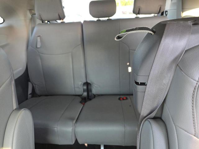 5TDYRKEC3RS190670 - 2024 TOYOTA SIENNA XLE თეთრი ფოტო 11